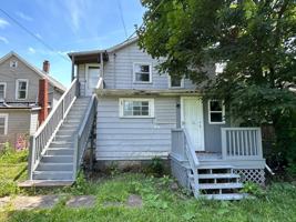 featured image of 640 W 13th St