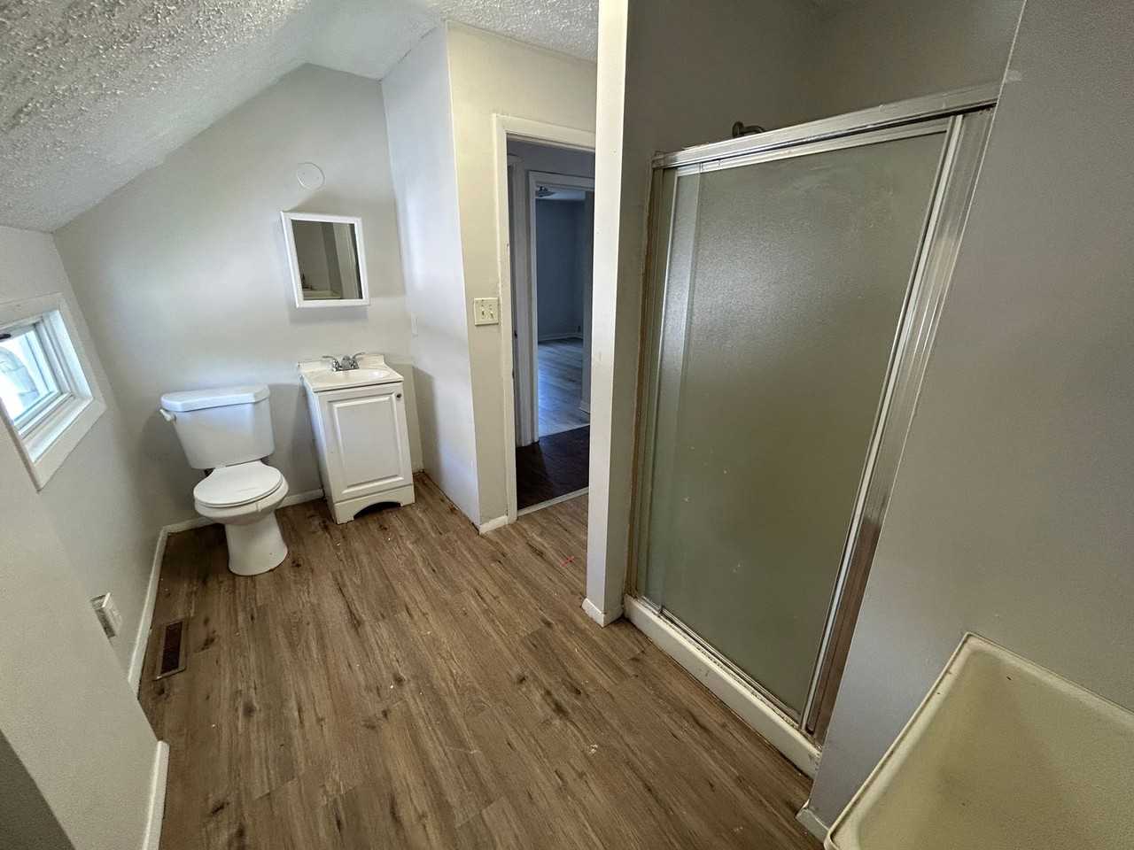 640 W 13th St - Photo 4 of 50