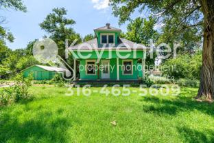 325 N Tracy St - Photo 1 of 1