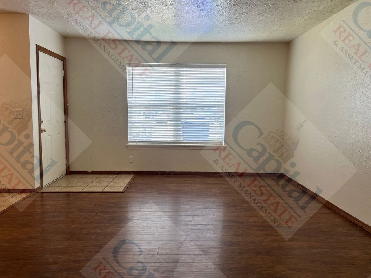 1322 Glen Oaks Ct - Photo 5 of 29