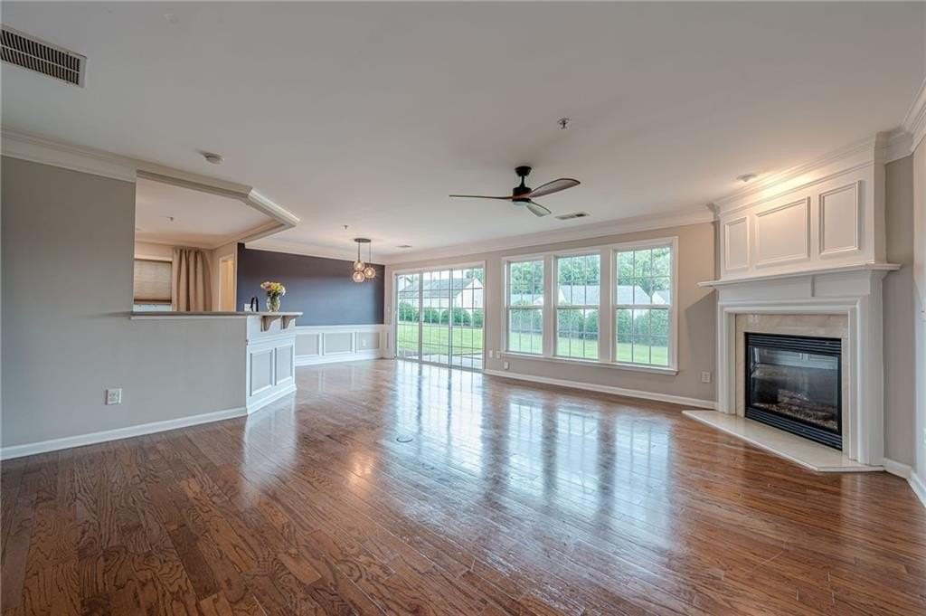 300 Balaban Cir - Photo 3 of 32