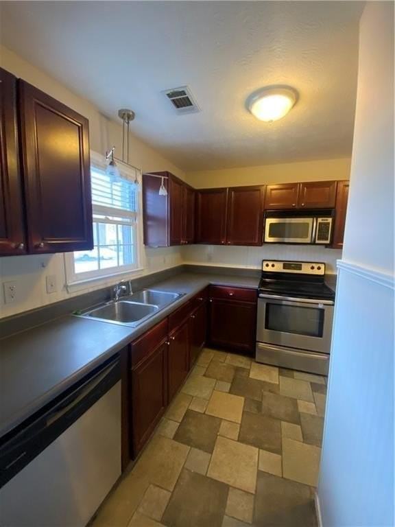 2852 Webb Bridge Rd - Photo 4 of 9