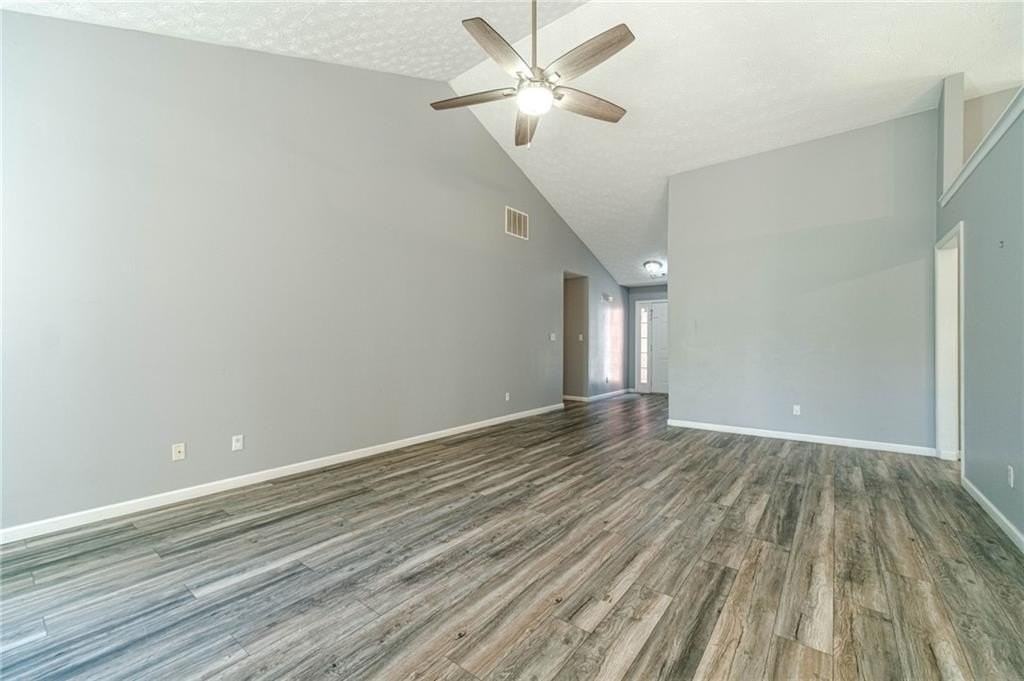 1617 Amhearst Walk Rd - Photo 7 of 40
