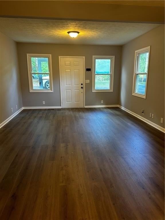 10790 Waters Rd - Photo 5 of 33