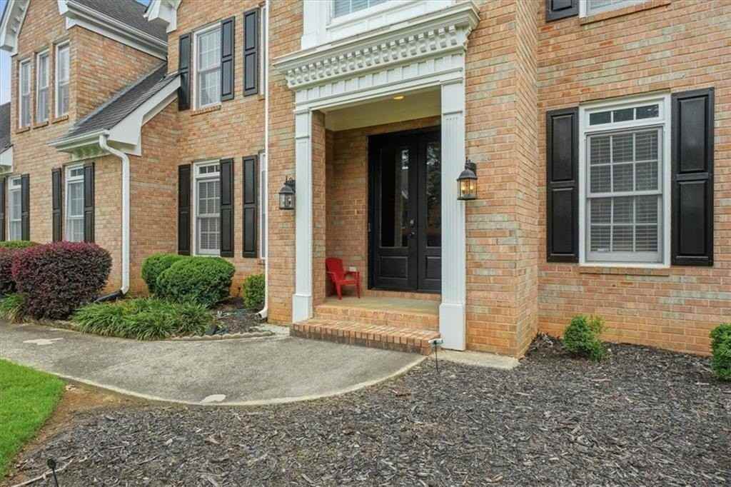 2785 Shoemaker Ln - Photo 5 of 50