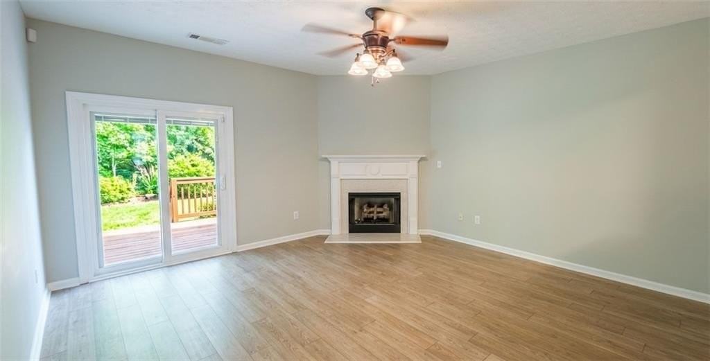 1426 Penhurst Dr - Photo 3 of 19