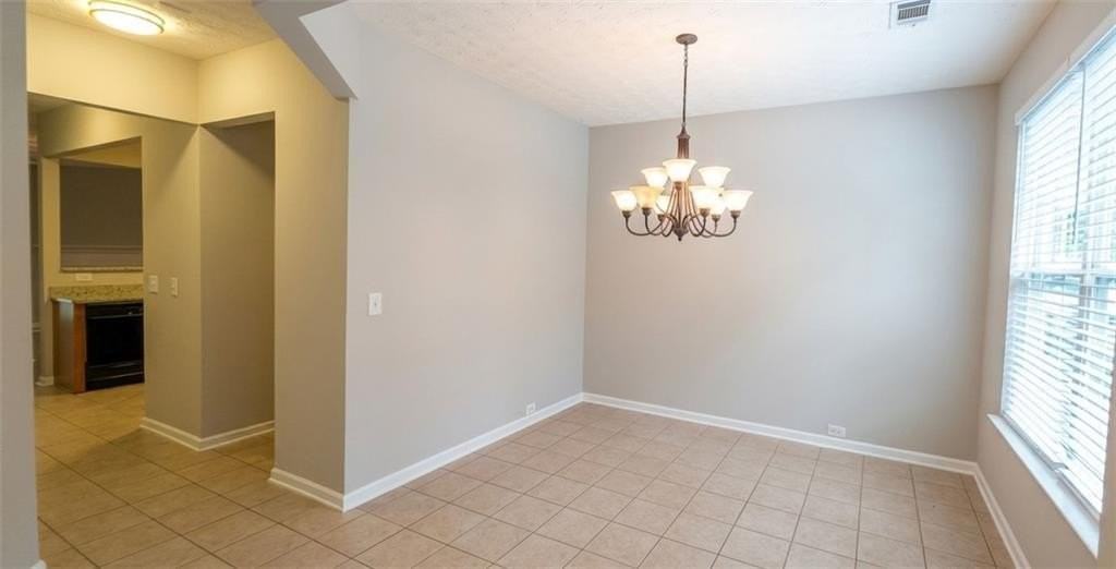 1426 Penhurst Dr - Photo 4 of 19