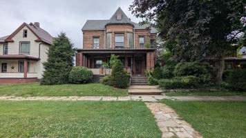 featured image of 510 Chestnut Ave Ne