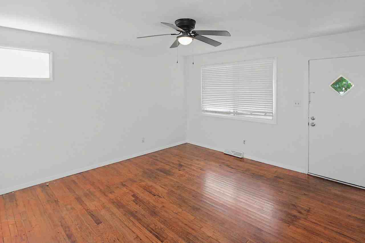 2620 Thornton Rd - Photo 2 of 22