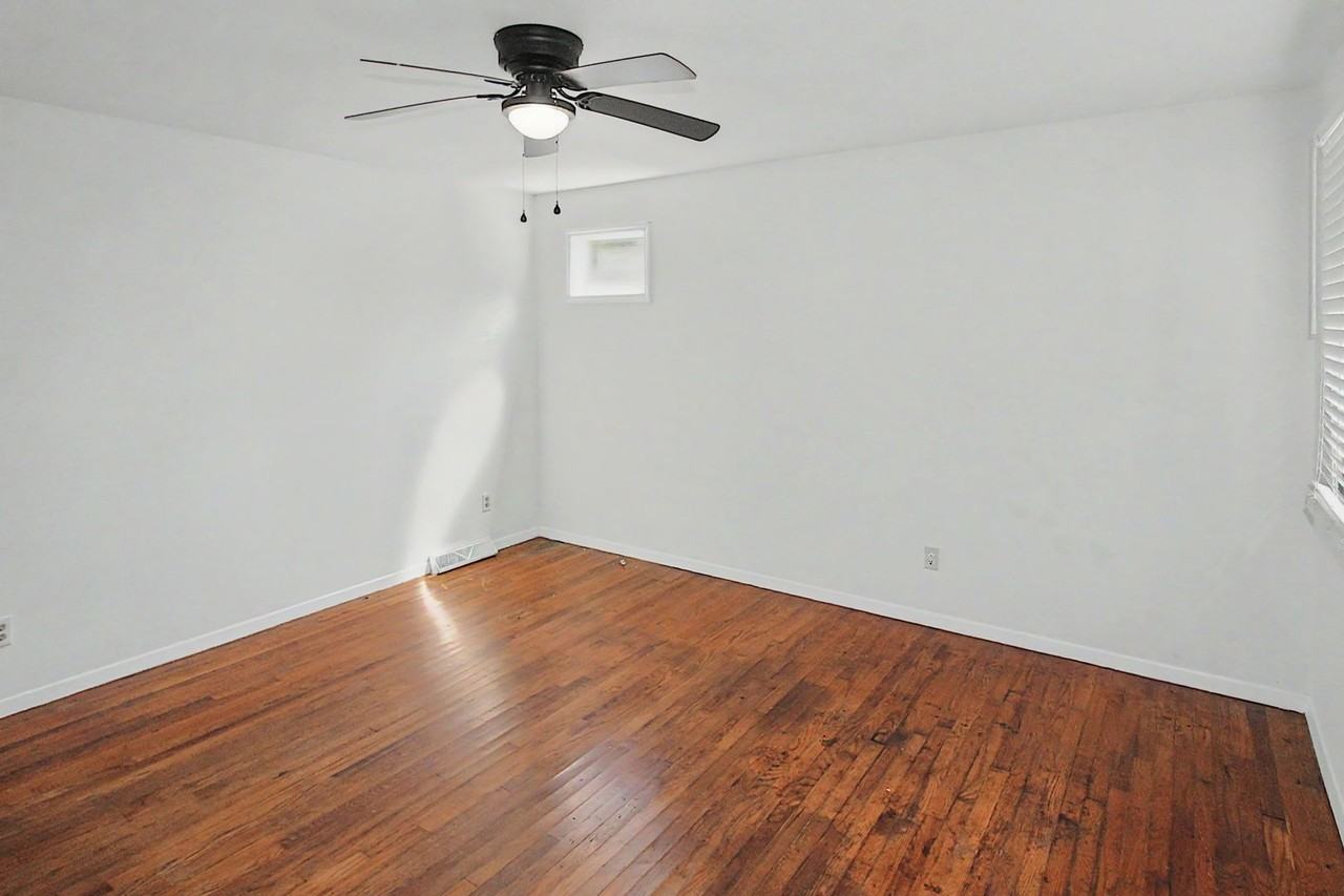 2620 Thornton Rd - Photo 4 of 22