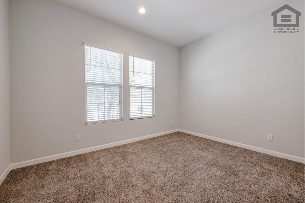6521 E Michigan Ave - Photo 7 of 50