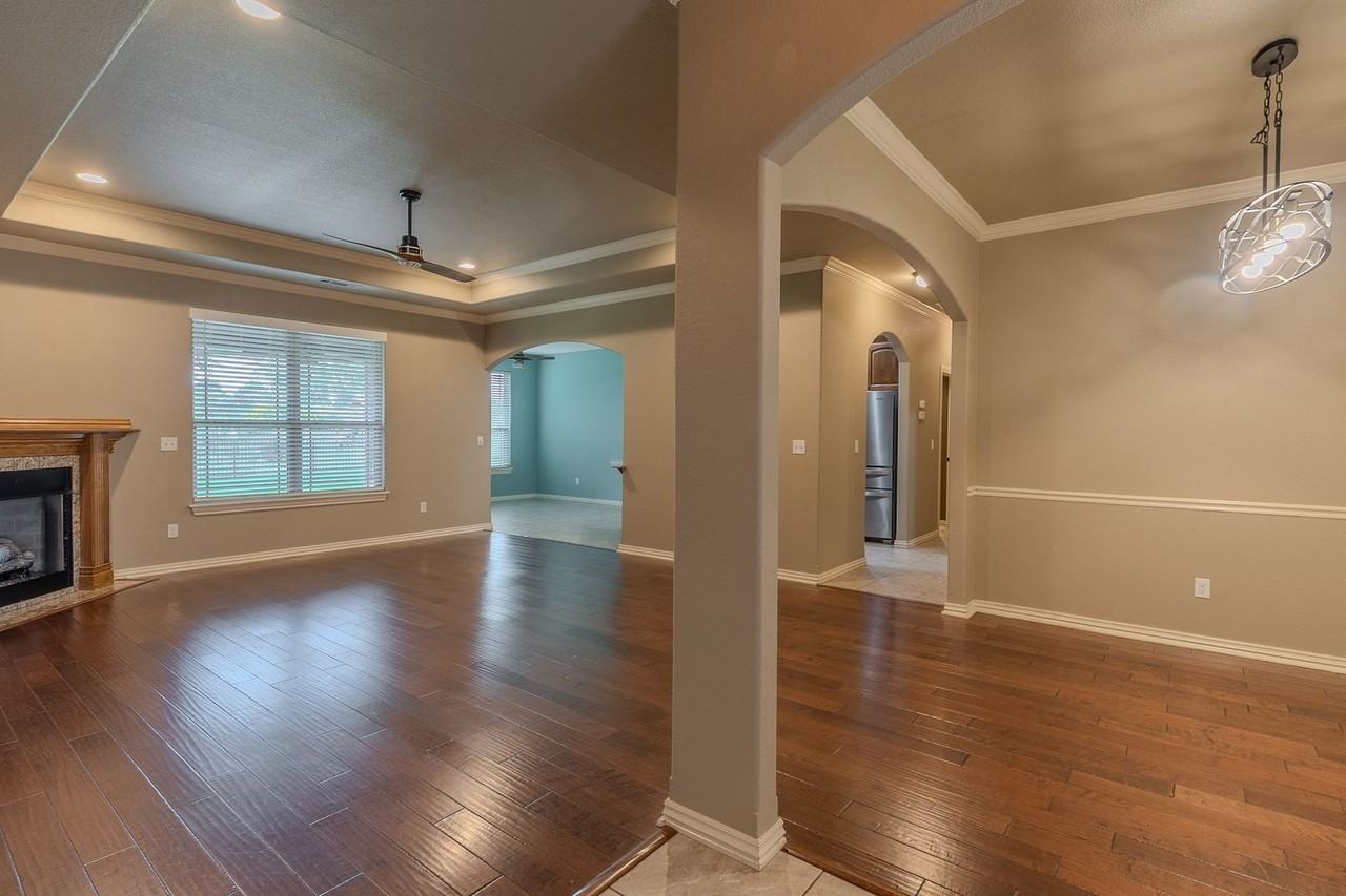 11049 Rausch Ct - Photo 4 of 41