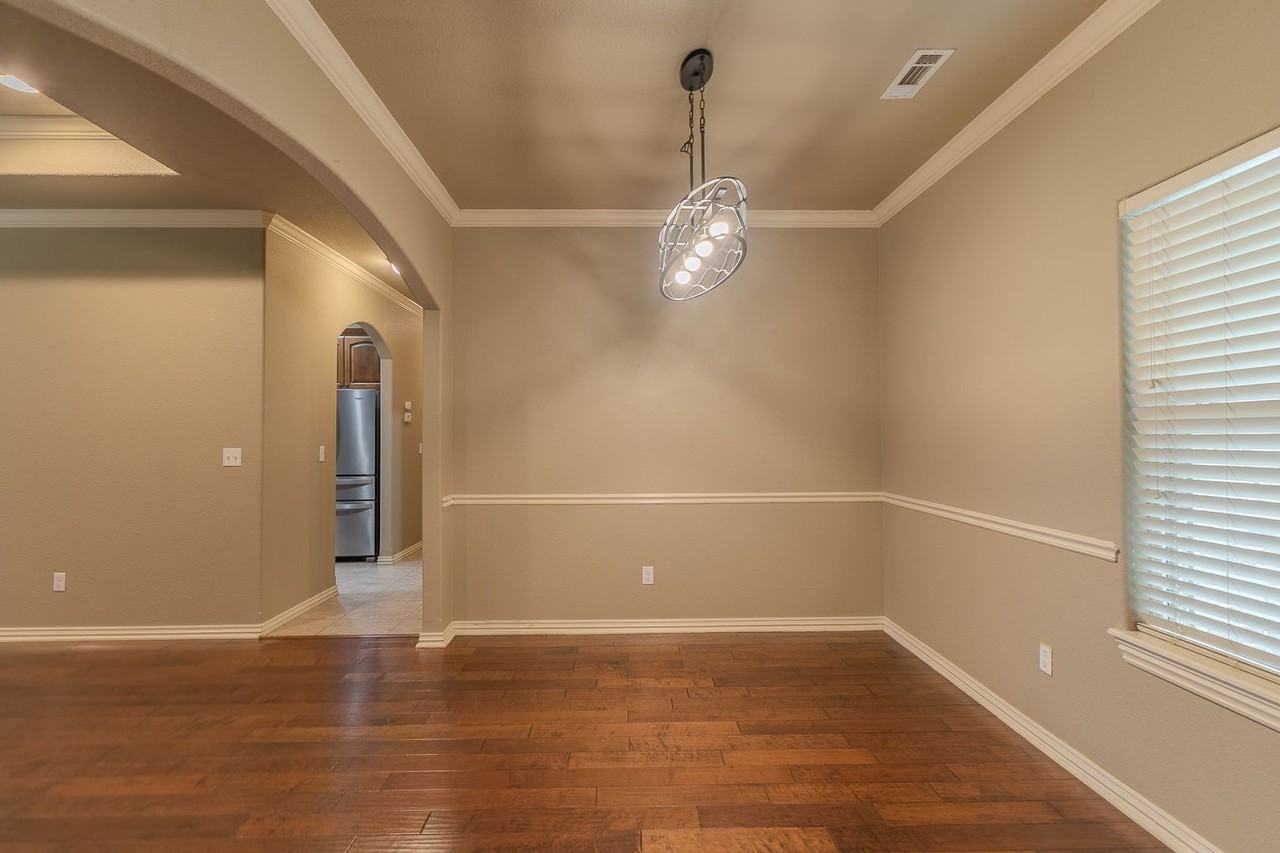 11049 Rausch Ct - Photo 5 of 41
