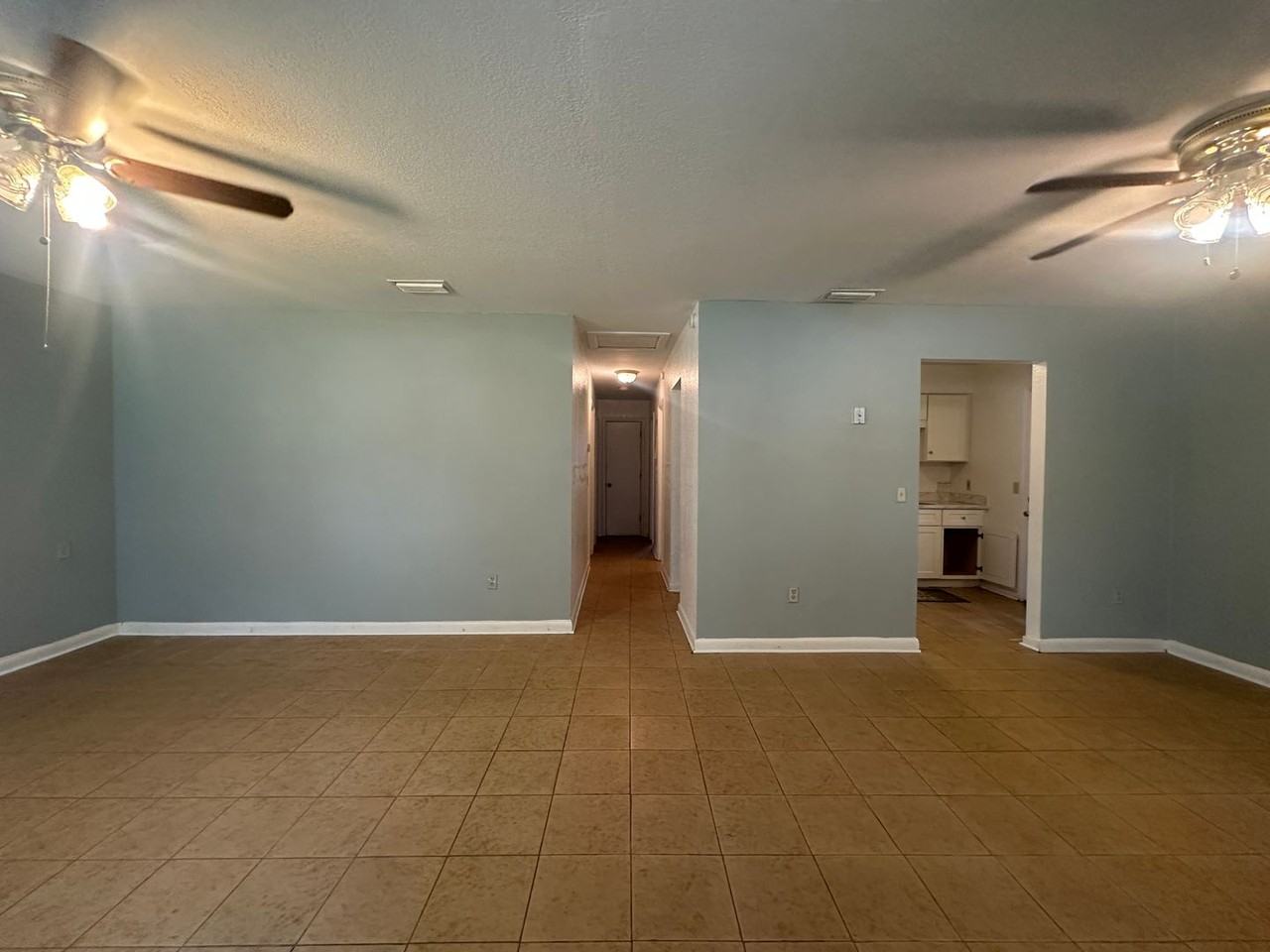 1510 Laurel St - Photo 3 of 13