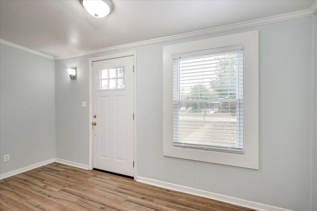 1744 Pennsylvania Ave - Photo 3 of 27