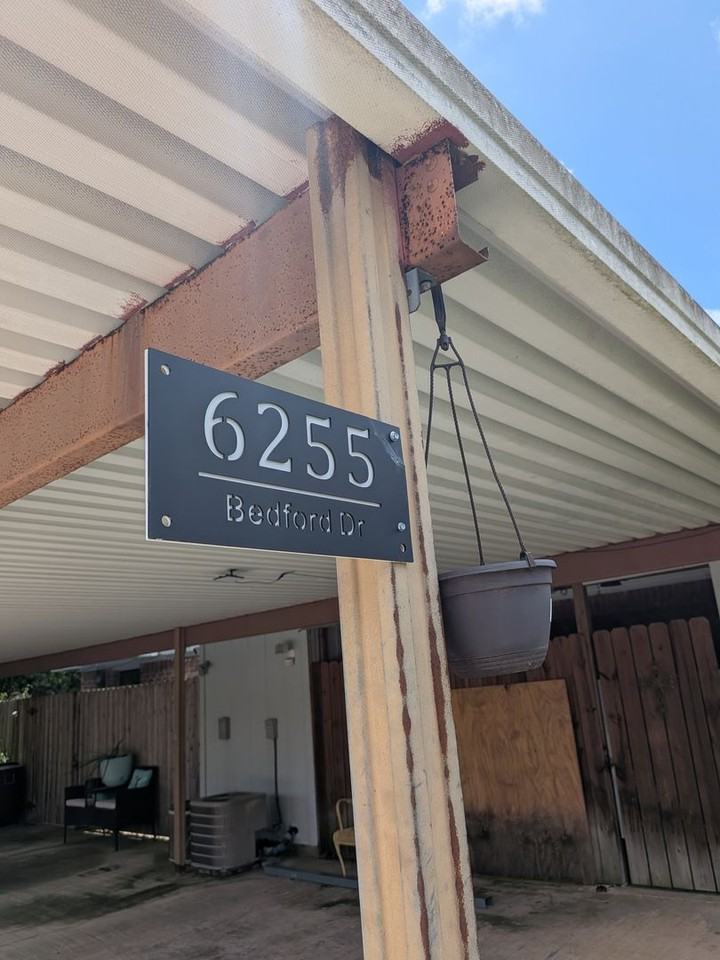 6255 Bedford Dr - Photo 2 of 15