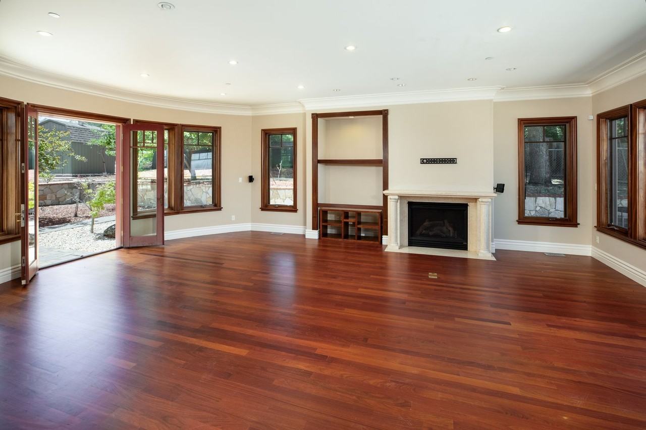 26200 Elena Rd - Photo 6 of 48