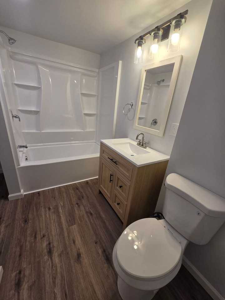 1733 8th St - Photo 5 of 5