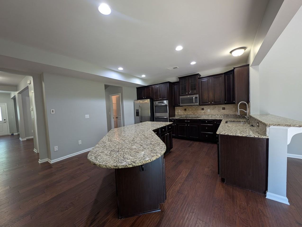 209 Weavers Glenn Pl - Photo 6 of 37