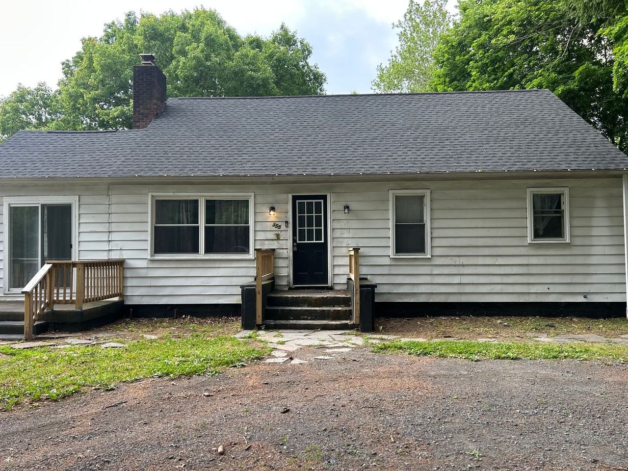 355 E Brown St - Photo 3 of 14