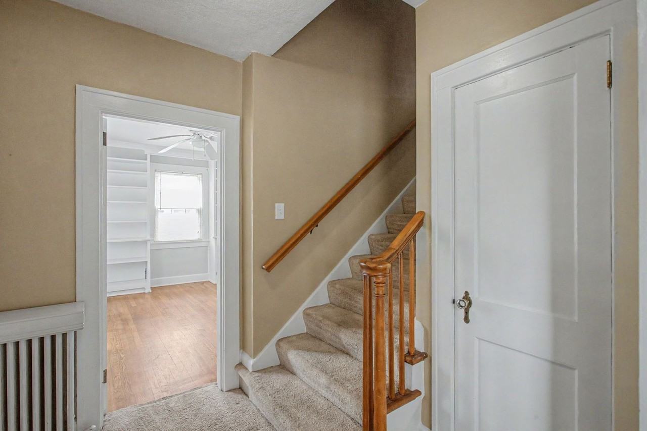 100 Chesterfield Rd - Photo 3 of 23