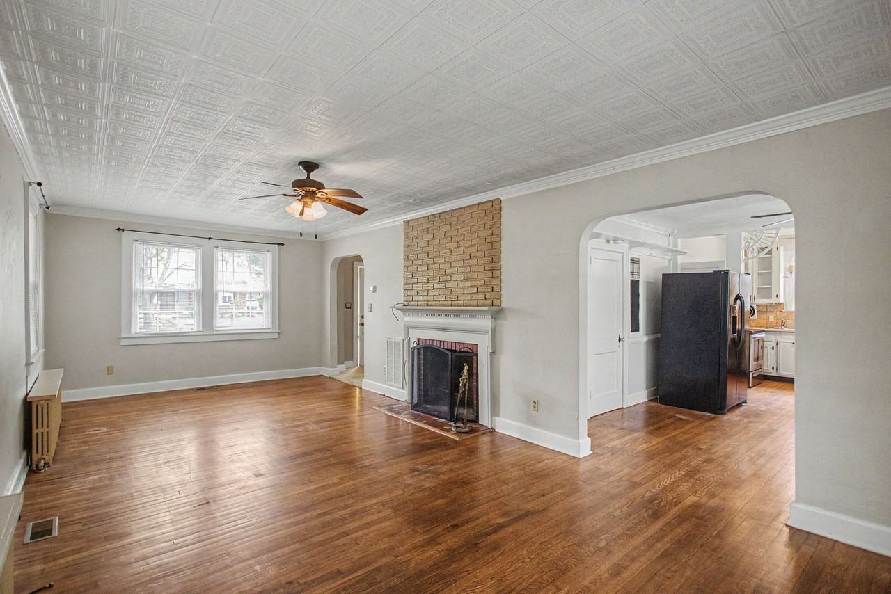 100 Chesterfield Rd - Photo 4 of 23