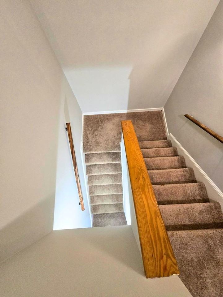 1323 W Fayette St - Photo 6 of 12