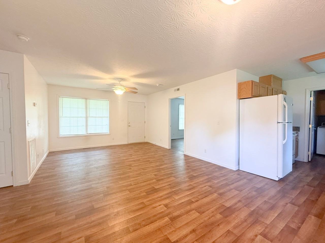 137 Mccawley St - Photo 7 of 26