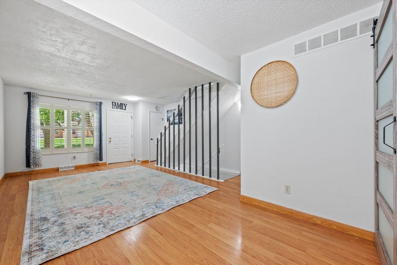 1517 S Owens St #5 - Photo 6 of 23