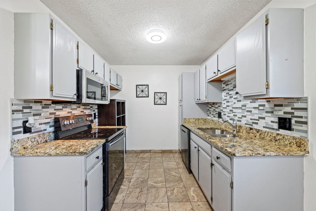 1517 S Owens St #5 - Photo 7 of 23