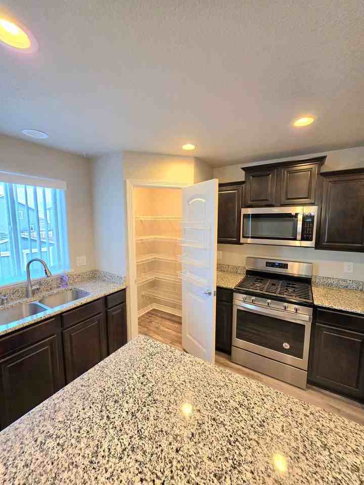 12729 Windingwalk Dr - Photo 7 of 32