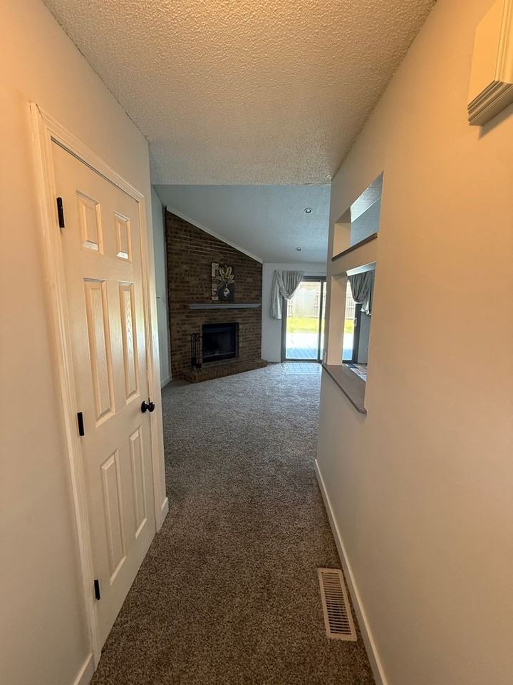 7812 Brookfield Dr - Photo 2 of 18