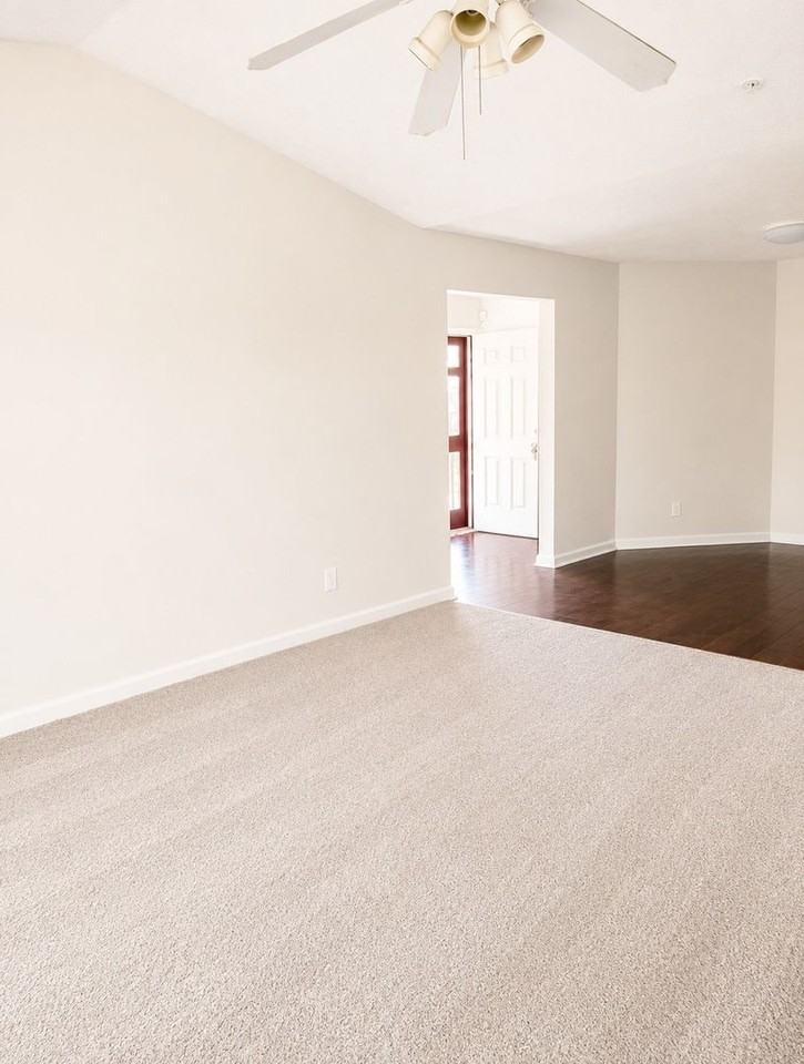 301 Warton Ln - Photo 7 of 19