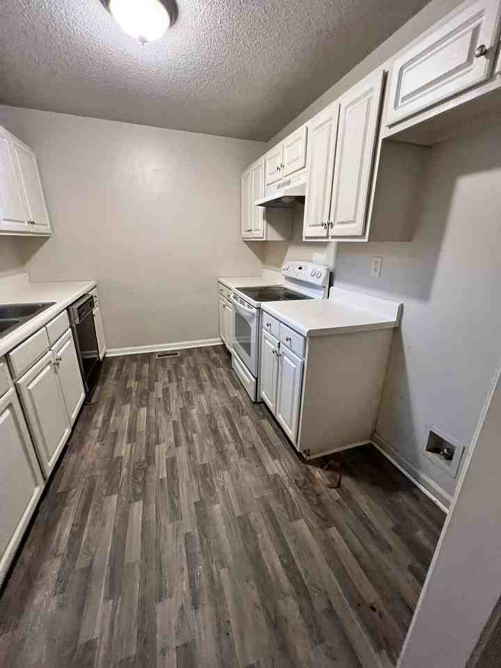 236 Bridgeview Dr - Photo 5 of 14