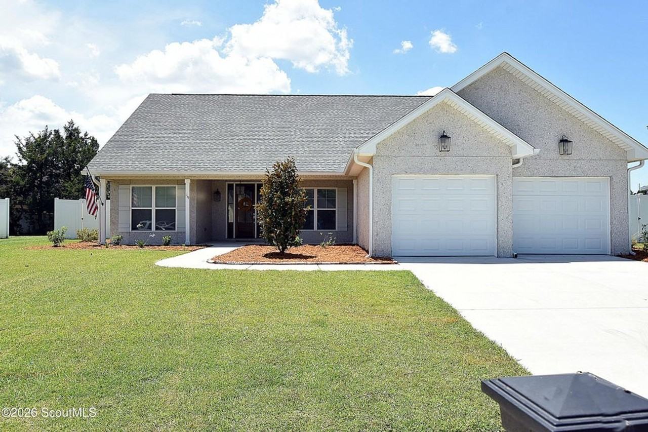 119 Hadleigh Blf - Photo 2 of 37