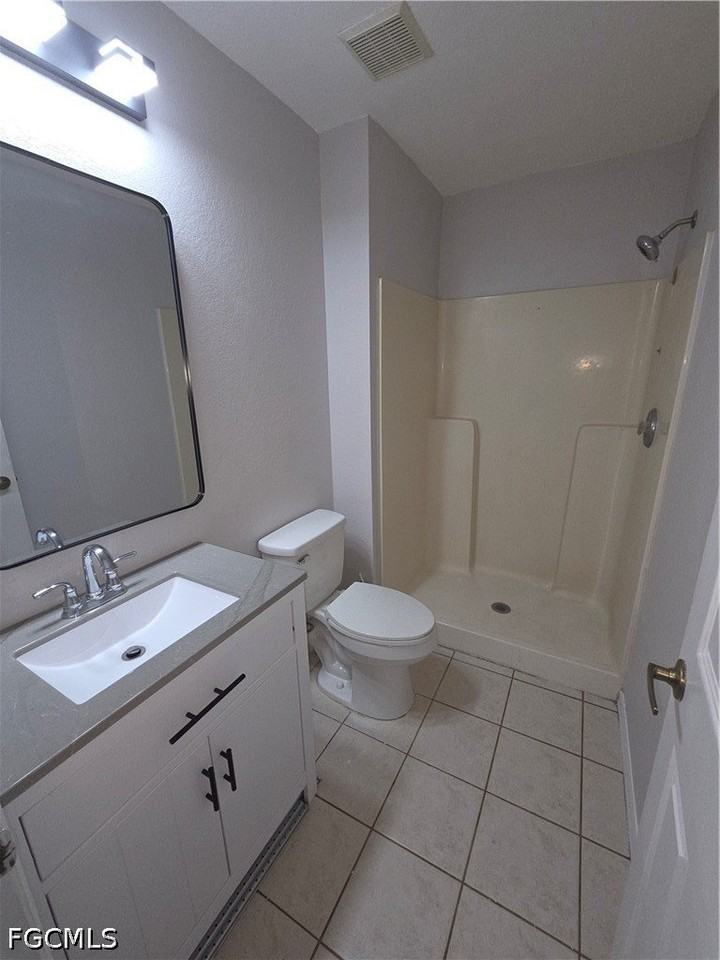 1032 Se 11th St #1 - Photo 5 of 11