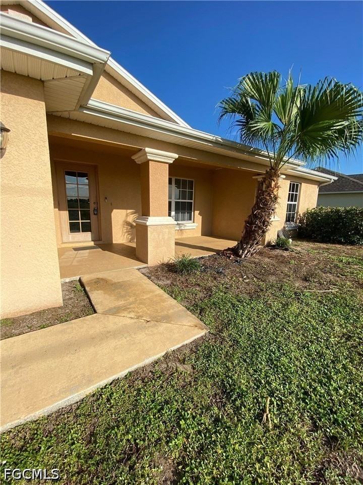 1104 Nw 11th Pl - Photo 3 of 33