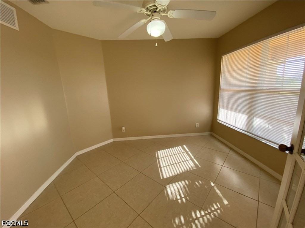 1104 Nw 11th Pl - Photo 6 of 33