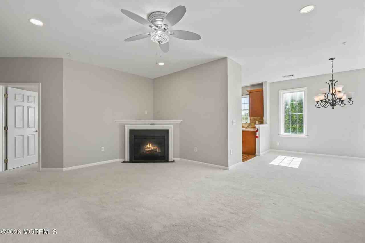 327 Mill Pond Way - Photo 5 of 26