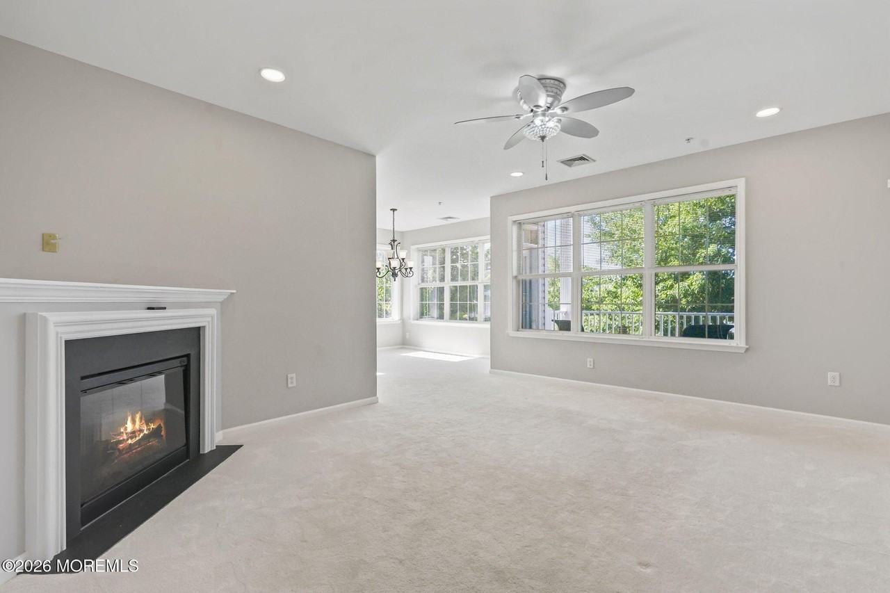 327 Mill Pond Way - Photo 6 of 26