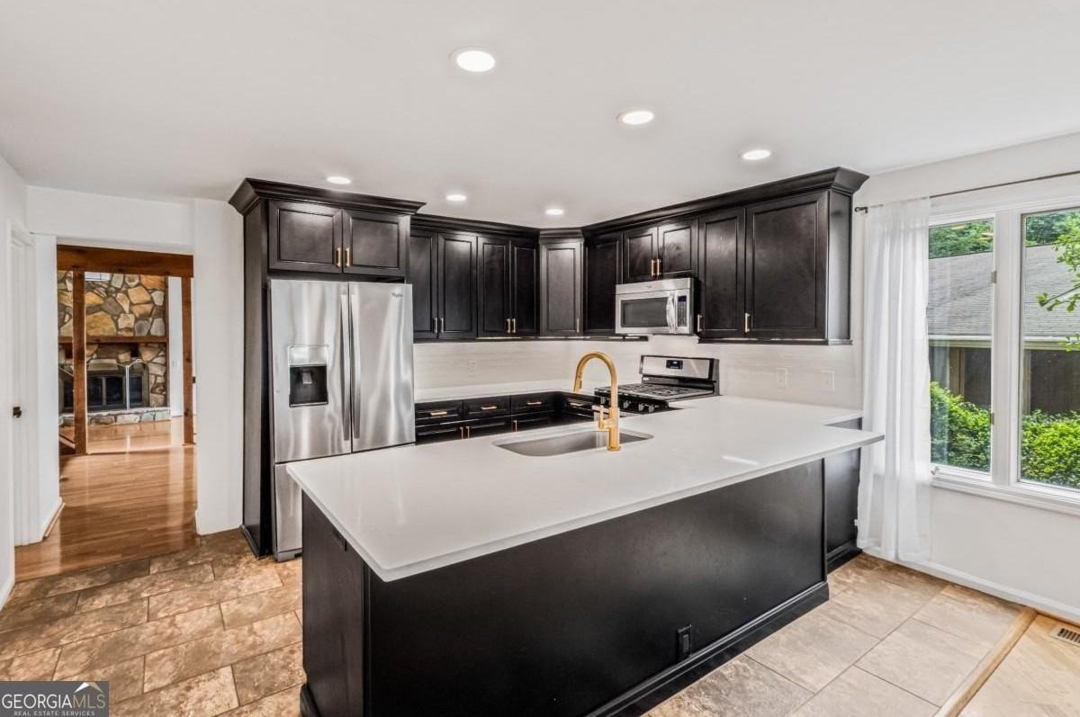 1016 Muirfield Dr - Photo 4 of 38
