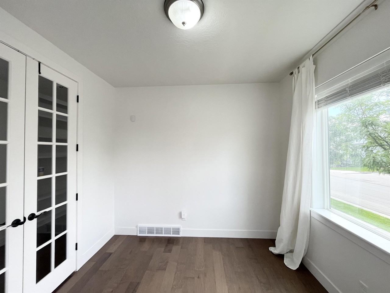9729 S Fira Ln #1 - Photo 4 of 50