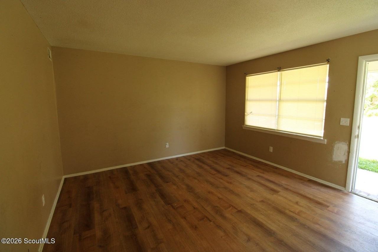 4851 Malabar Dr - Photo 3 of 10