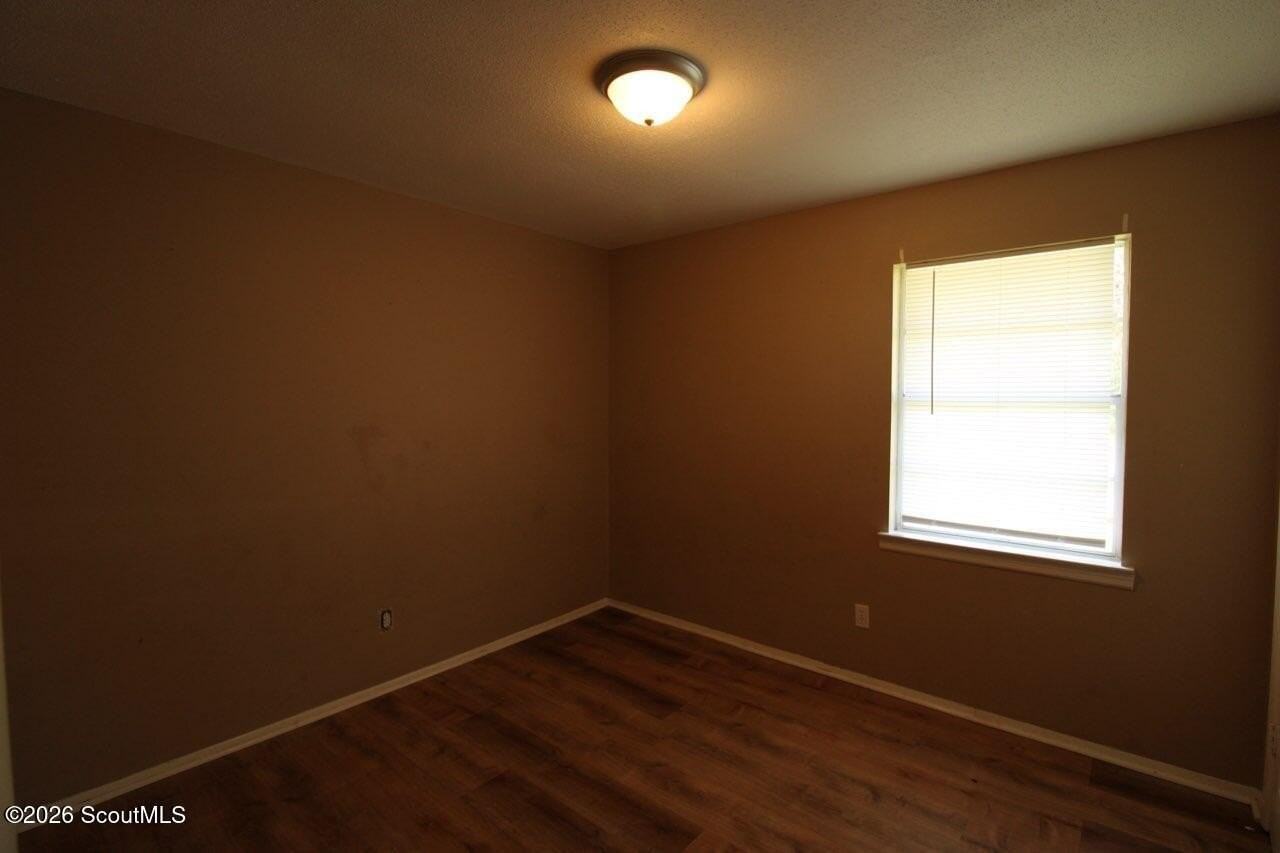 4851 Malabar Dr - Photo 6 of 10