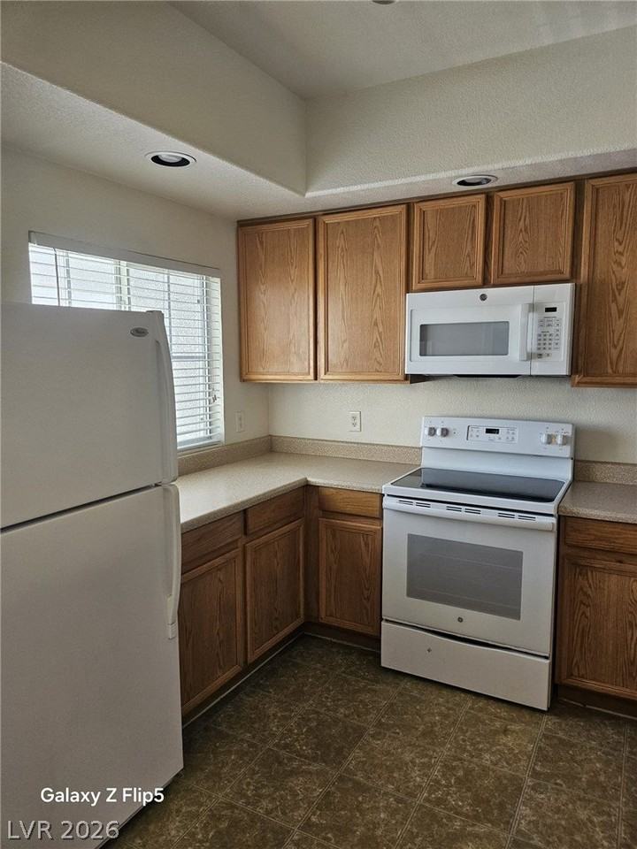6160 Rumrill St #226 - Photo 6 of 15