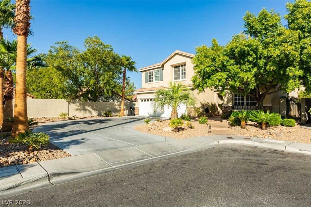 5056 Shadow Palm Ct - Photo 2 of 36