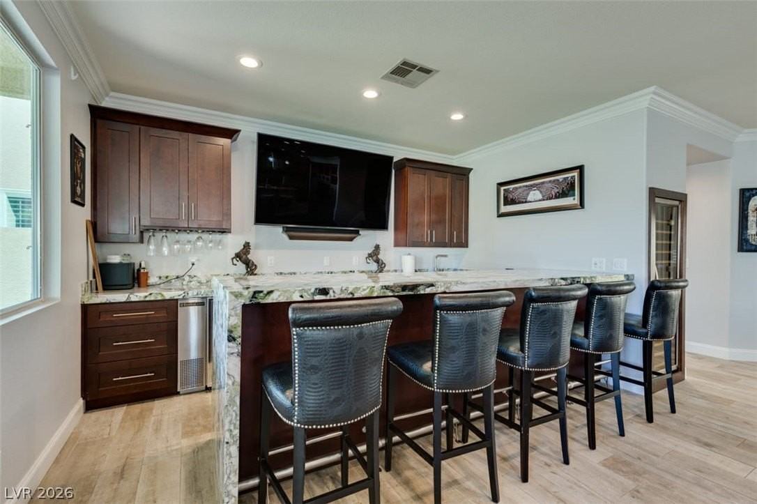 5056 Shadow Palm Ct - Photo 7 of 36