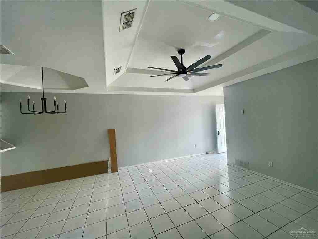 2302 Kimberly Ln - Photo 4 of 15