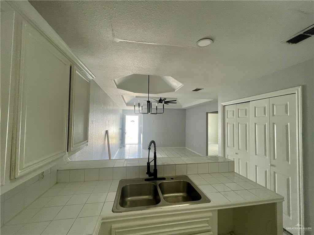 2302 Kimberly Ln - Photo 7 of 15
