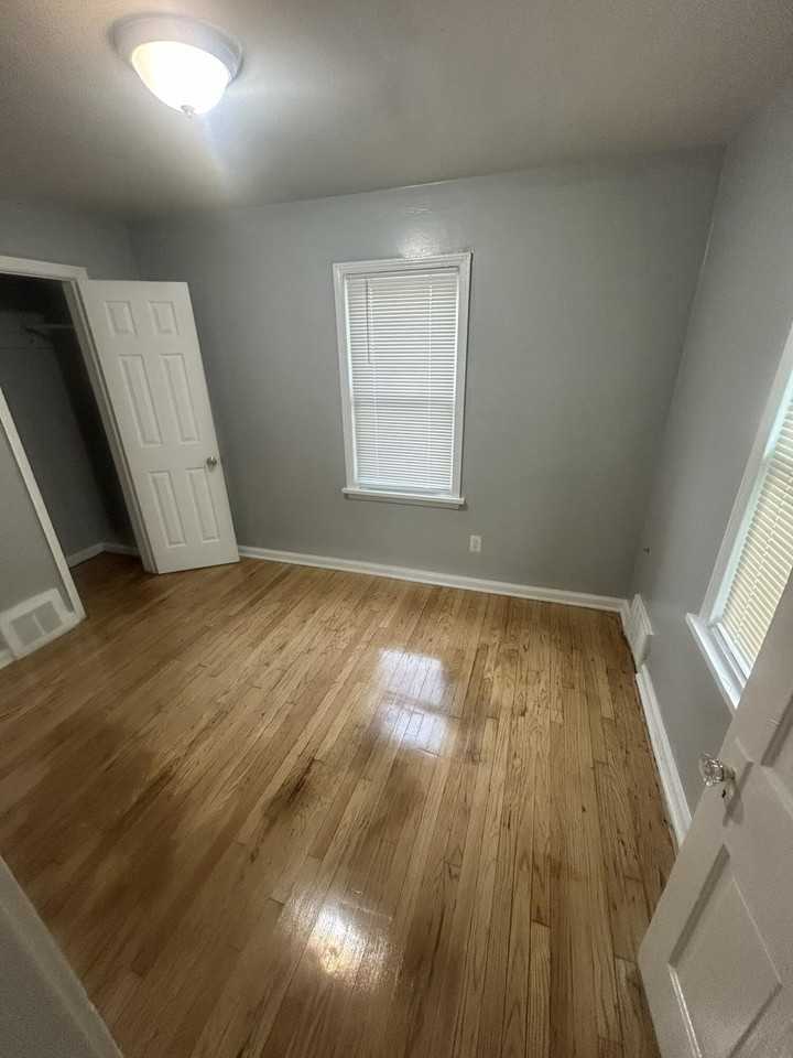 19930 Revere St - Photo 2 of 10